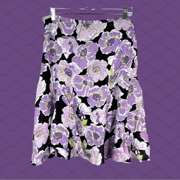 Black Skirt Purple Floral Print Size 10 Rayon A-Line Flared Hem Medium Lined EUC - Picture 5 of 5